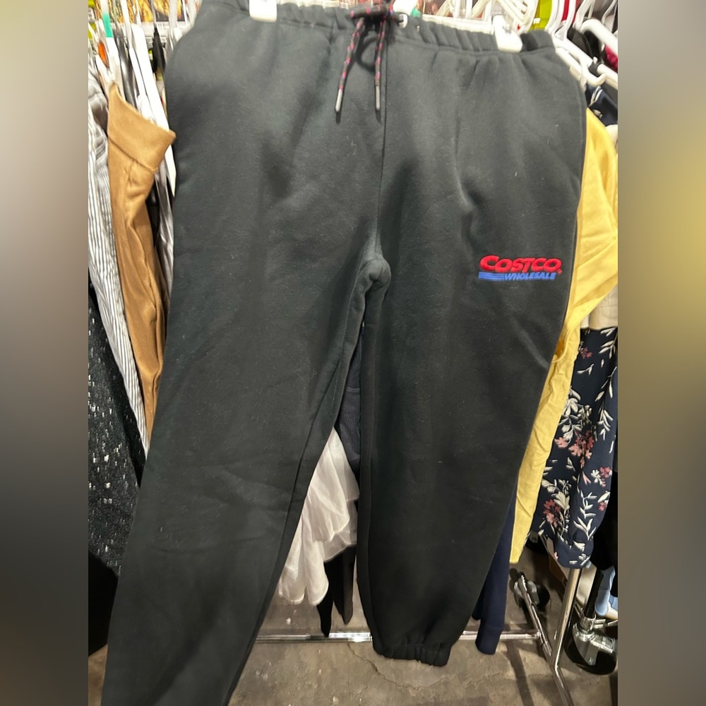 Men’s black Costco joggers size small new with tag